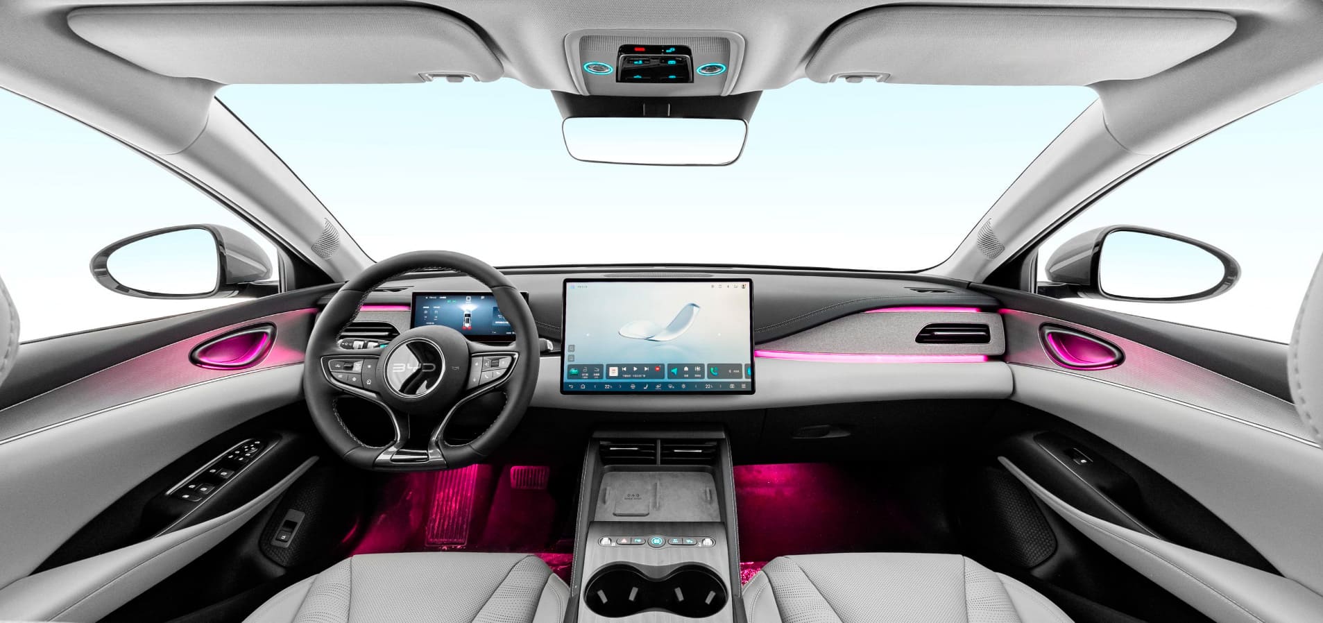 Гибридный автомобиль BYD Seal 06 Travel DM-i 360